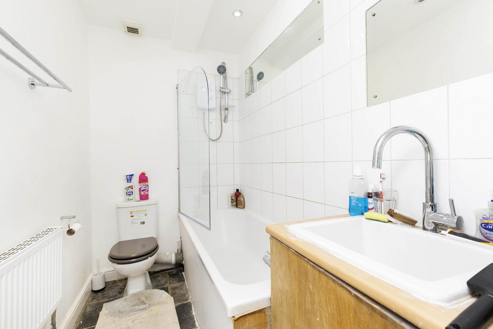			1 Bedroom, 1 bath, 1 reception Flat			 Malvern Road, Maida Vale